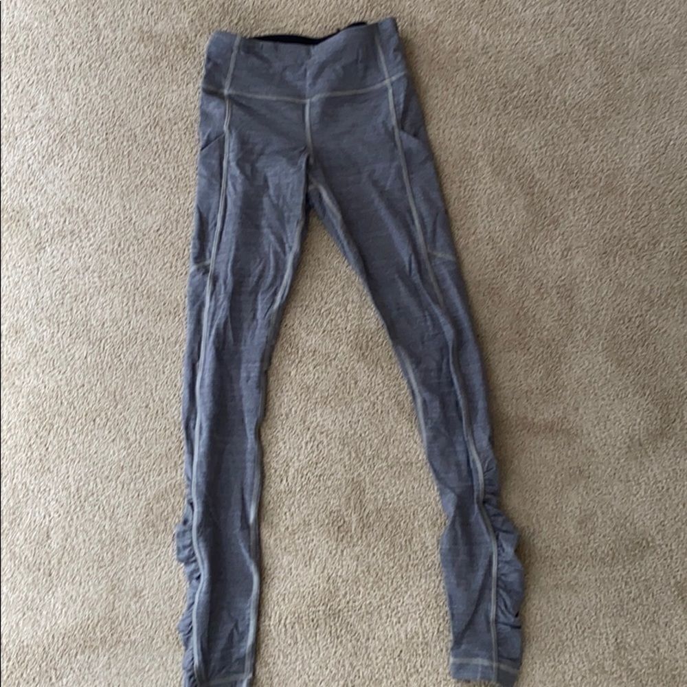 Grey lululemon size 2 pocket legging